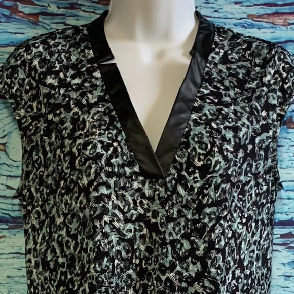 Banana Republic Sleeveless Shift Dress - Picture 7 of 10